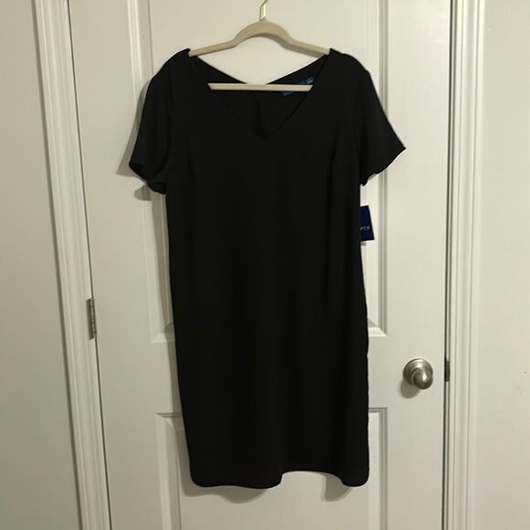 Little Black VNeck Dress with Pockets 💖 - Picture 1 of 7